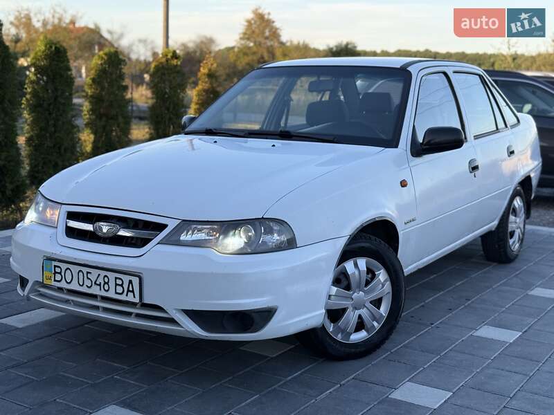 Седан Daewoo Nexia 2011 в Дрогобыче