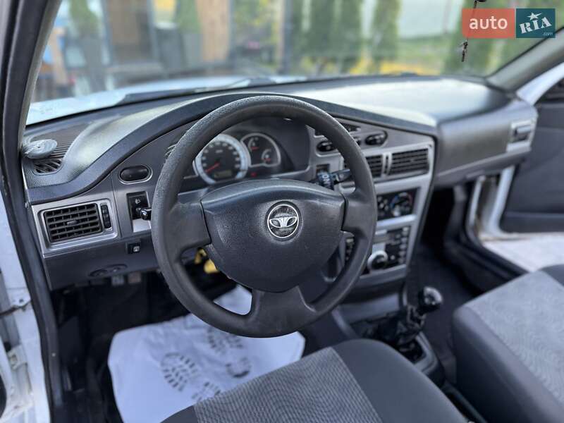 Седан Daewoo Nexia 2011 в Дрогобыче
