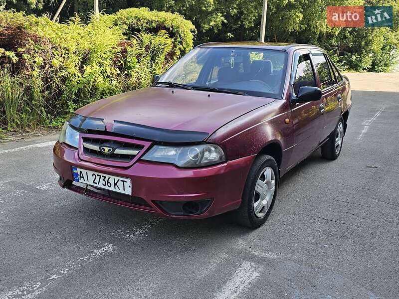 Седан Daewoo Nexia 2011 в 
