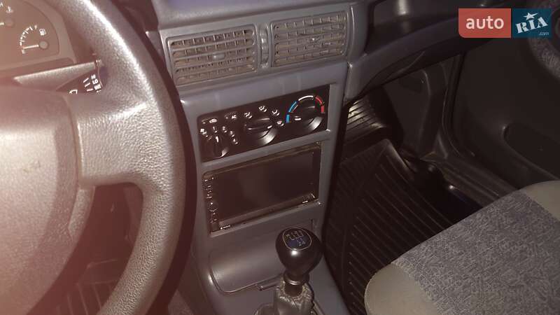 Седан Daewoo Nexia 2007 в Днепре