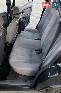 Седан Daewoo Nexia 2012 в 
