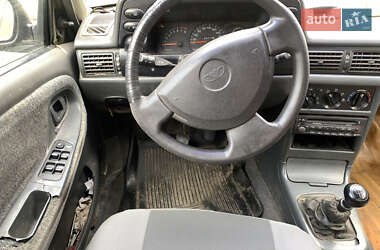 Седан Daewoo Nexia 2008 в 