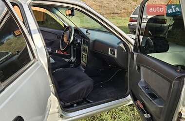 Седан Daewoo Nexia 2011 в 