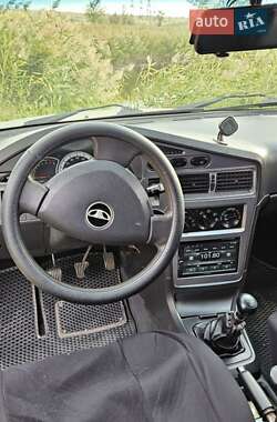 Седан Daewoo Nexia 2011 в 