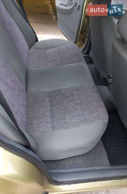 Седан Daewoo Nexia 2006 в 
