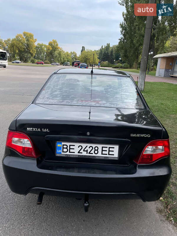 Седан Daewoo Nexia 2009 в Каневе