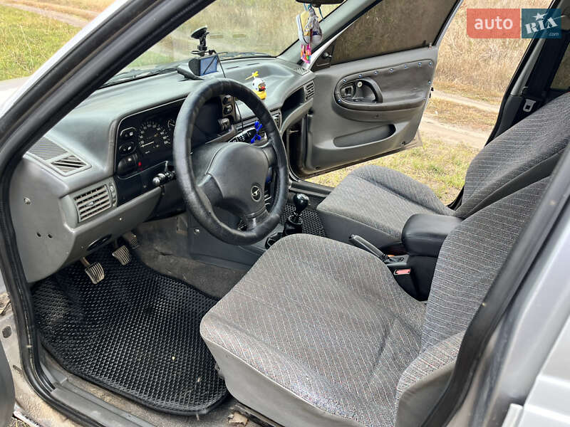 Седан Daewoo Nexia 1995 в Балаклії