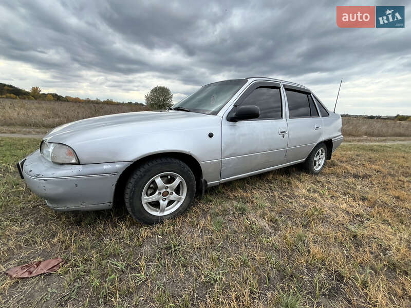 Седан Daewoo Nexia 1995 в Балаклії