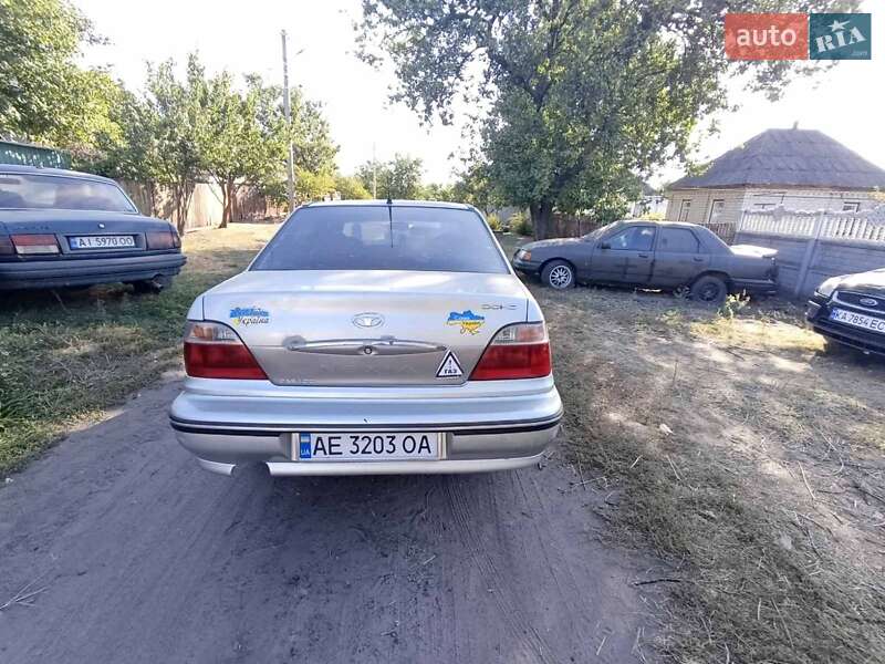 Седан Daewoo Nexia 2008 в Смеле