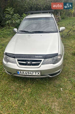 Седан Daewoo Nexia 2008 в 
