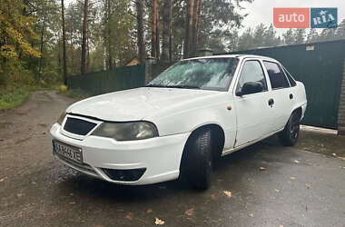 Седан Daewoo Nexia 2011 в 