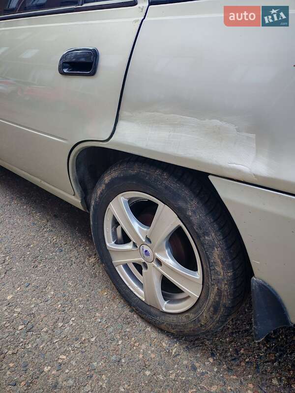 Седан Daewoo Nexia 2008 в Одессе