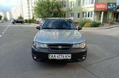 Седан Daewoo Nexia 2010 в 