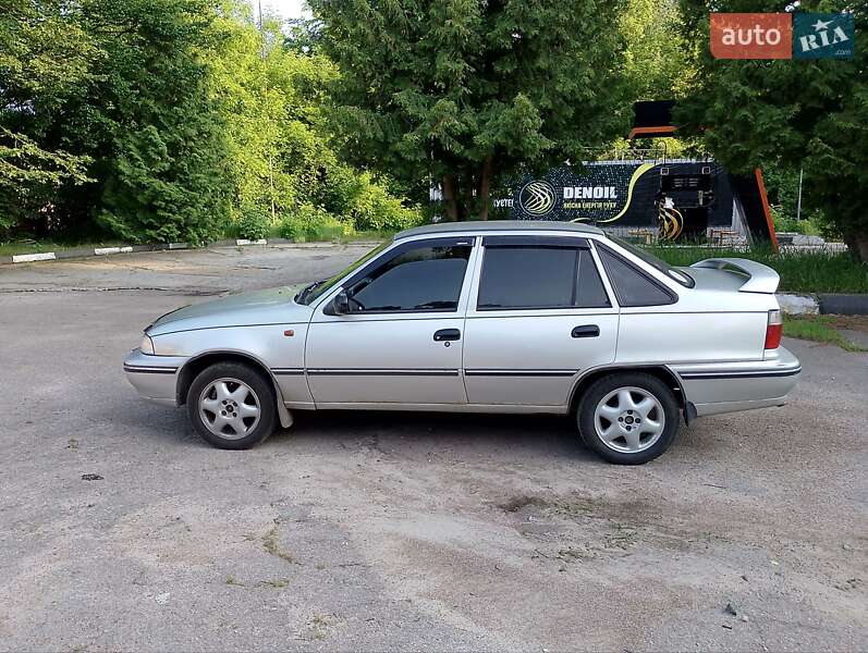 Седан Daewoo Nexia 2006 в 