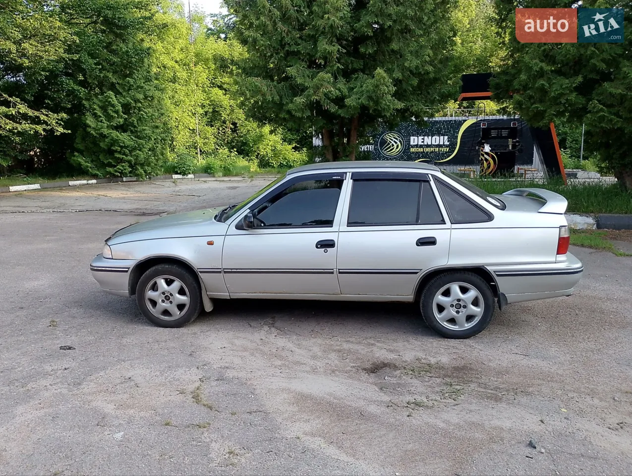 Авто в нормальному стані. По кузову видно на фото, нічого критичного. Також є моменти до яких треба трошки прикласти руки. Газ 4 покоління вписаний в техпаспорт. Працює  як на газу так і на бензині. Страховка ще на пів року. Диски R15. Продаж на даний момент по тех.паспорту.