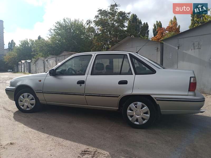 Седан Daewoo Nexia 2006 в 