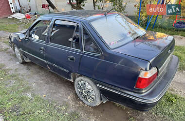 Седан Daewoo Nexia 2006 в 