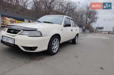 Седан Daewoo Nexia 2011 в 