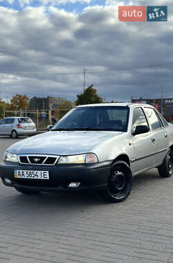 Седан Daewoo Nexia 2006 в Киеве
