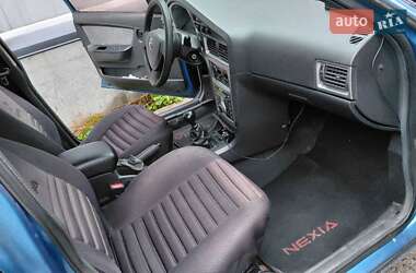 Седан Daewoo Nexia 2011 в 