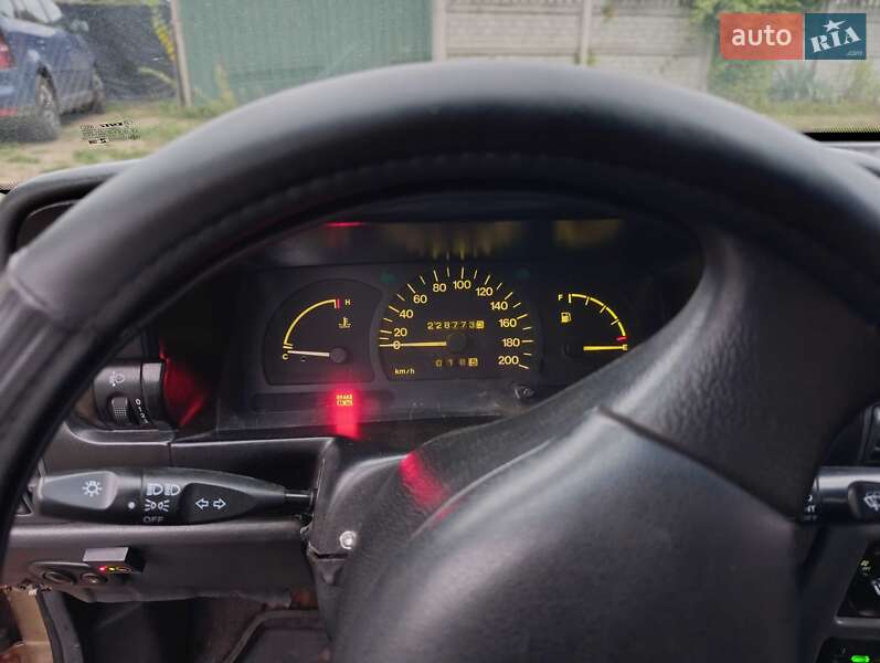 Седан Daewoo Nexia 2004 в Броварах фото 8 Седан Daewoo Nexia 2004 в Броварах