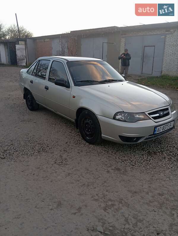 Седан Daewoo Nexia 2008 в Калуші