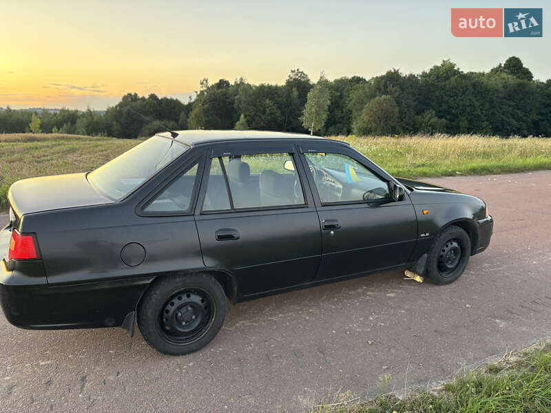 Седан Daewoo Nexia 2009 в Овруче