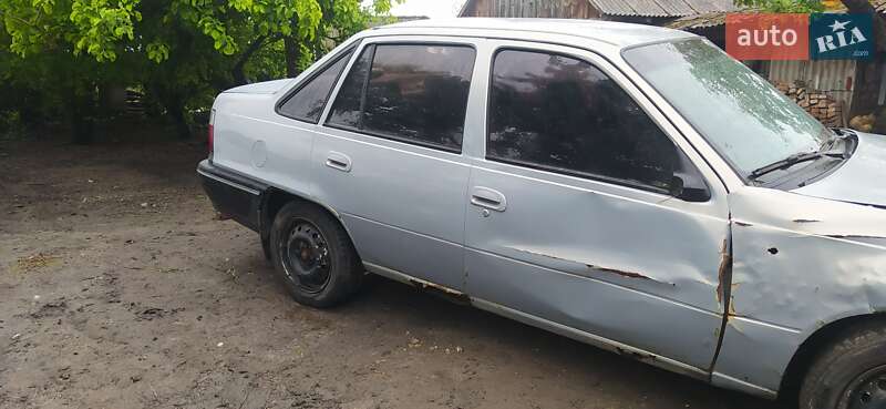 Седан Daewoo Nexia 2007 в Остроге