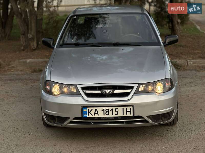Седан Daewoo Nexia 2011 в Дніпрі