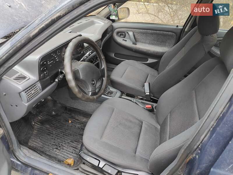 Седан Daewoo Nexia 2006 в Киеве