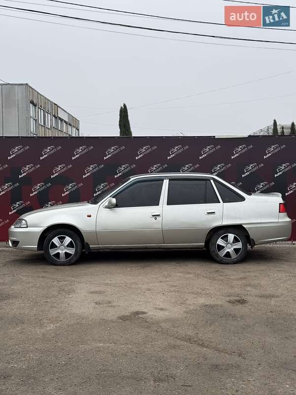 Седан Daewoo Nexia 2008 в Сумах