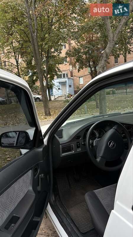 Седан Daewoo Nexia 2011 в Харкові