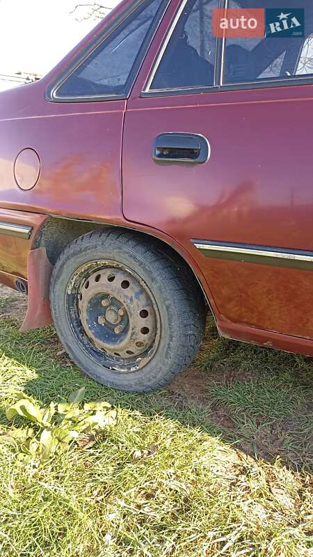 Седан Daewoo Nexia 2008 в Звягелі