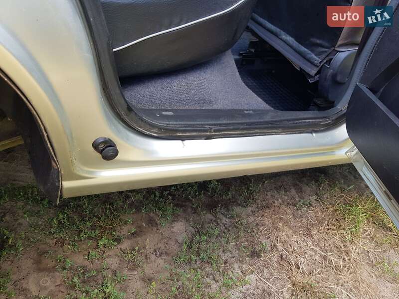 Седан Daewoo Nexia 2008 в Ізюмі