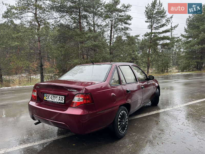Седан Daewoo Nexia 2008 в Славуте