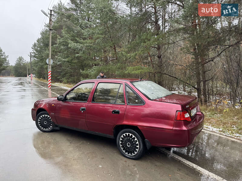 Седан Daewoo Nexia 2008 в Славуте