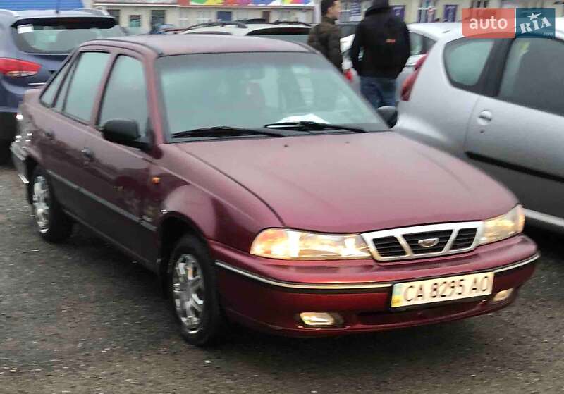 Седан Daewoo Nexia 2008 в Черкасах