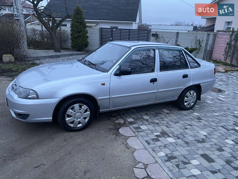 Седан Daewoo Nexia 2012 в Харькове