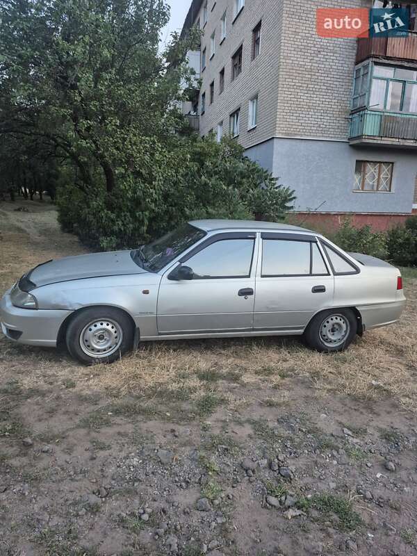 Седан Daewoo Nexia 2008 в Каменском