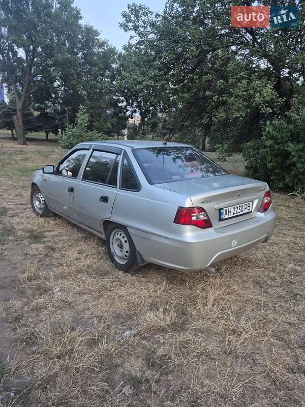 Седан Daewoo Nexia 2008 в Каменском