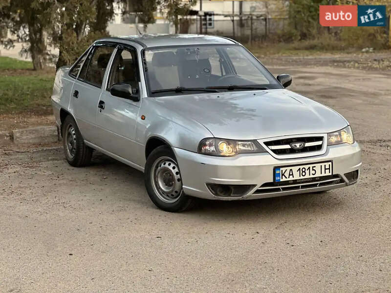 Седан Daewoo Nexia 2011 в Днепре