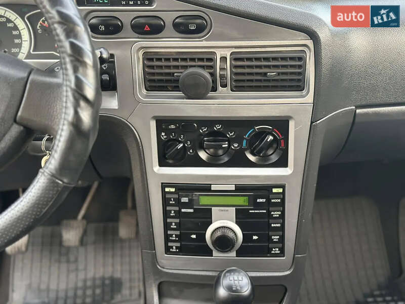 Седан Daewoo Nexia 2011 в Днепре