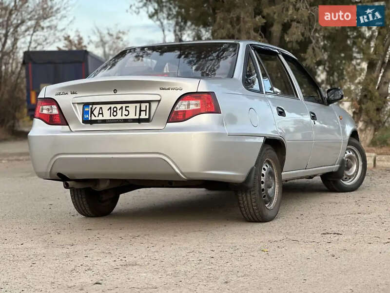 Седан Daewoo Nexia 2011 в Днепре