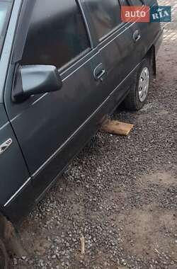 Седан Daewoo Nexia 1995 в Литине