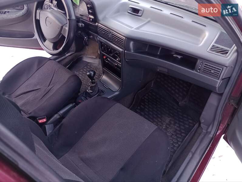 Седан Daewoo Nexia 2007 в Умани