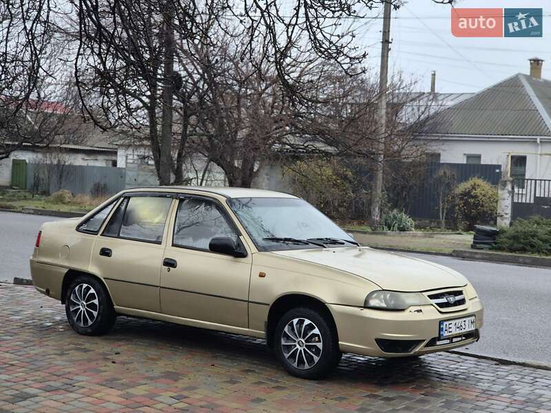 Седан Daewoo Nexia 2011 в Днепре