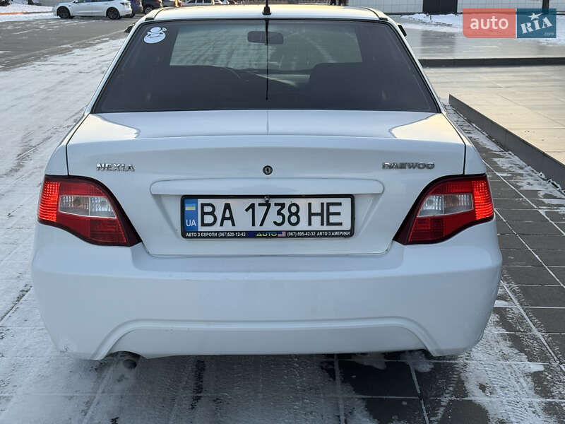 Седан Daewoo Nexia 2008 в Кременчуге