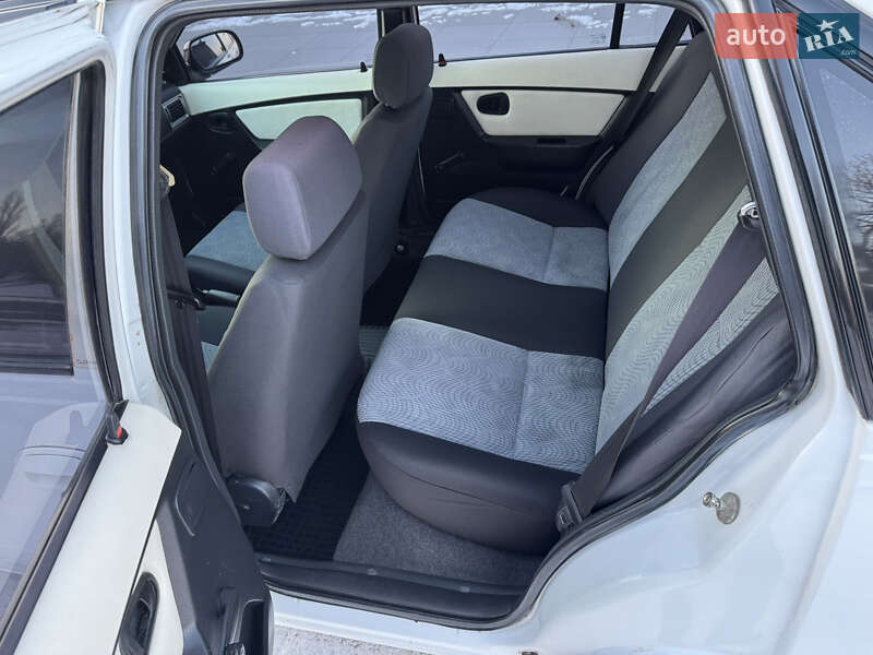 Седан Daewoo Nexia 2008 в Кременчуге