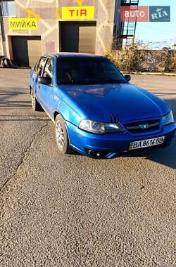 Седан Daewoo Nexia 2012 в Вознесенську