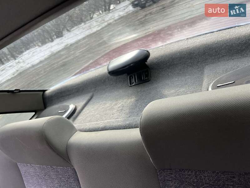 Седан Daewoo Nexia 2006 в Днепре